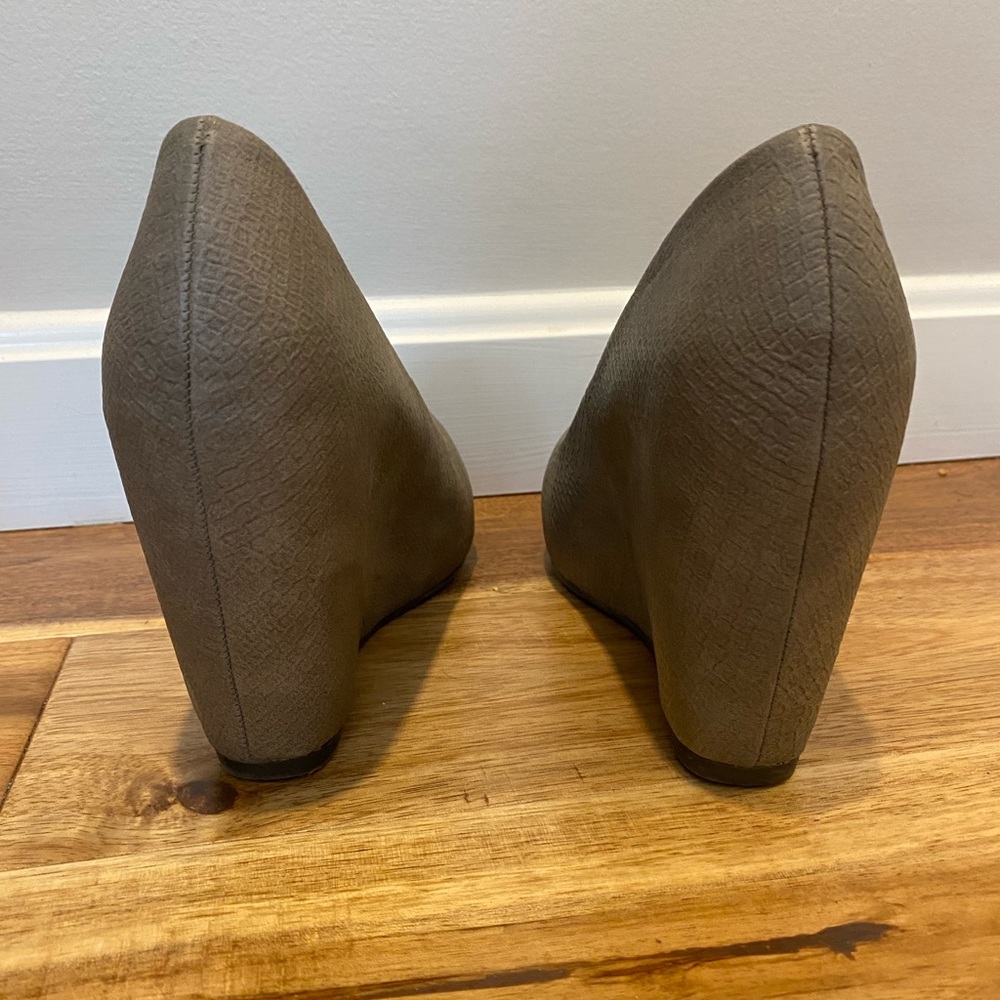 Wedges - Picture 4 of 5
